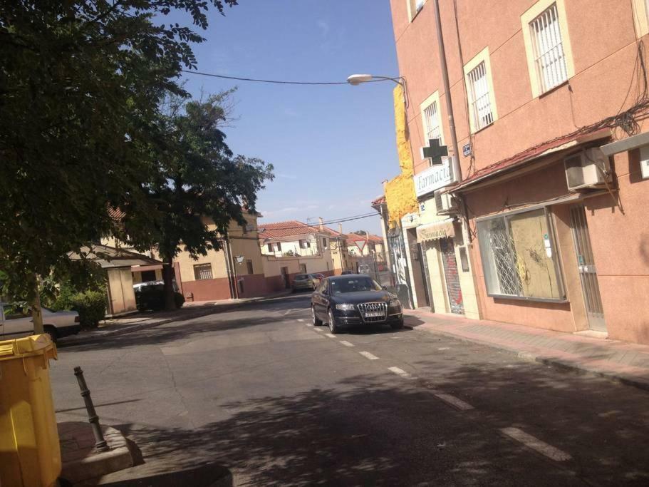 Apartamento Urgel Madrid Kültér fotó